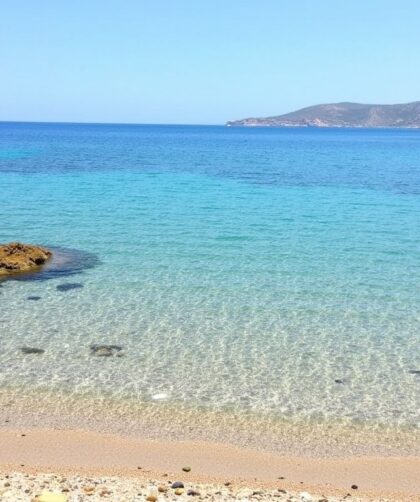 Halikounas Beach à Corfou : le guide essentiel pour explorer cette plage sauvage et préservée